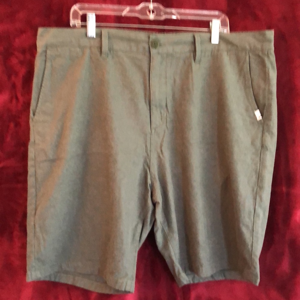 QUIKSILVER MENS SURF SHORTS